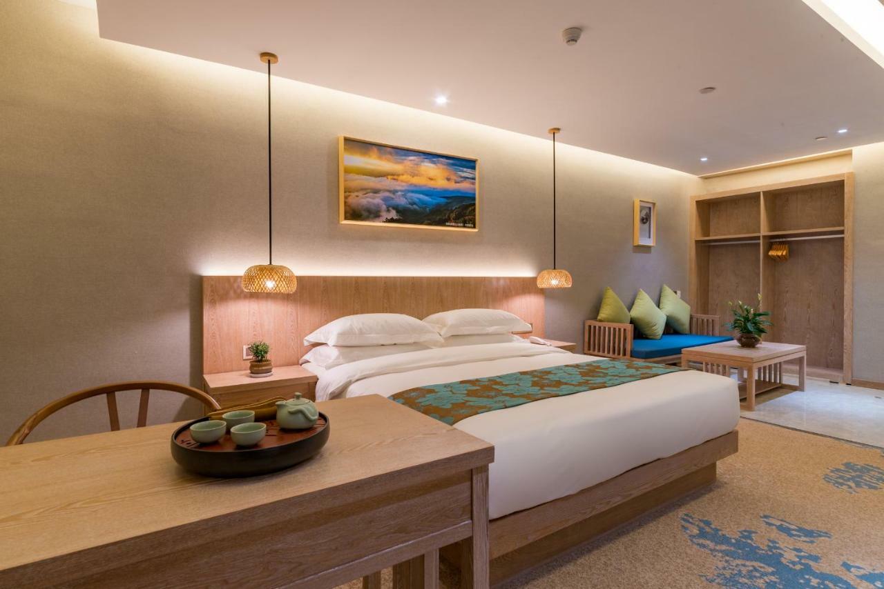 Yunxianju Tea Culture Theme Hotel Куньмин Экстерьер фото